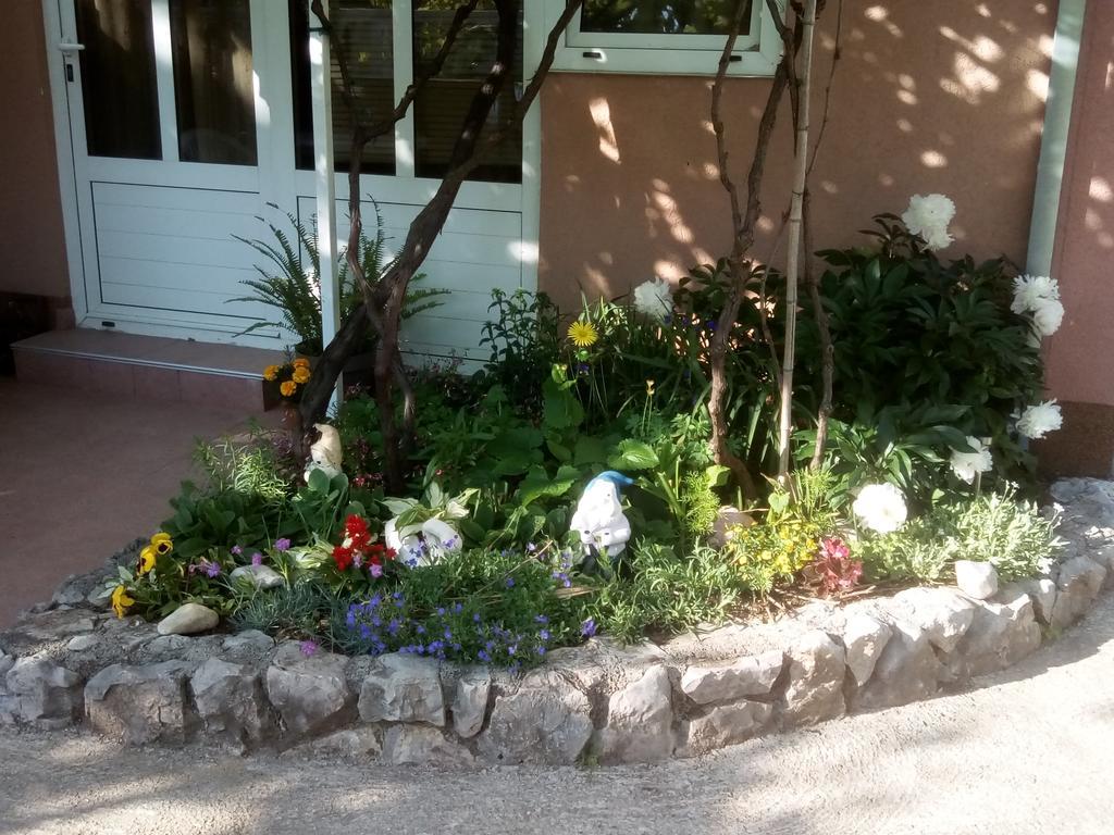 Apartman Tihana Crikvenica Esterno foto